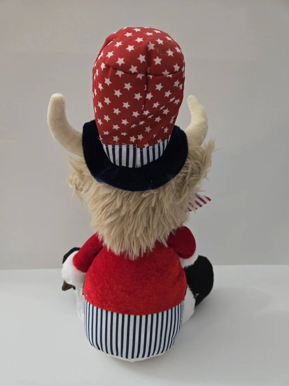 Americana Highland Cow Shelf Sitter 11